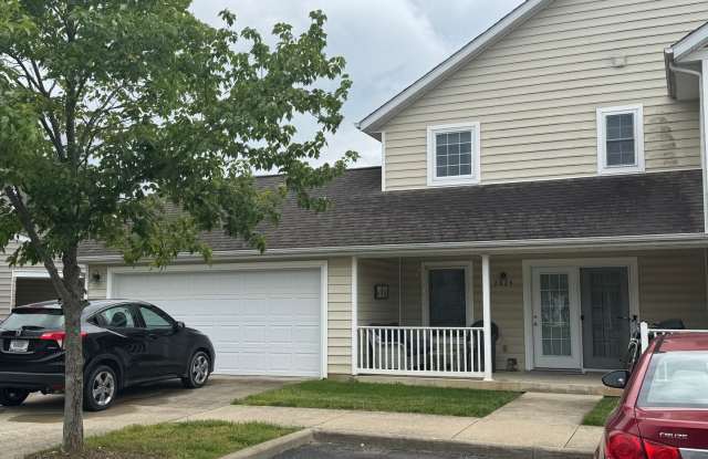2824 E Bressingham Way Gallery 1