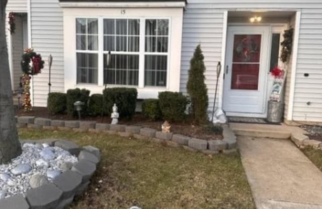15 Golden Sq - 15 Golden Square, Sayreville, NJ 08872