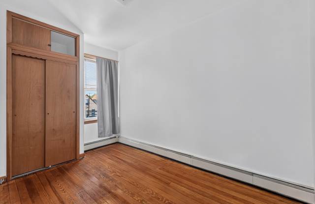 25 W 15TH ST Gallery 4