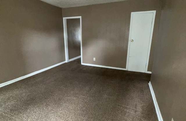 Charming 2-Bed End Unit in Quiet Quadplex- Move In Ready! photos photos