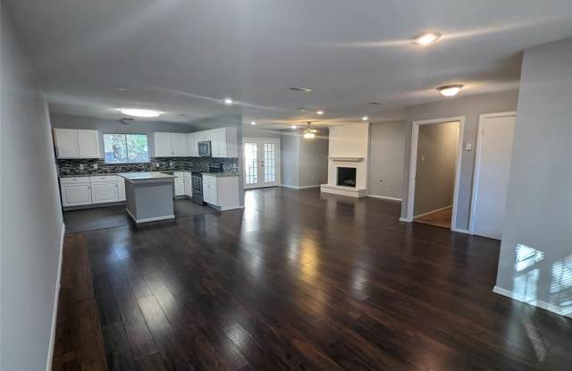 2103 Ravinia Drive Gallery 4