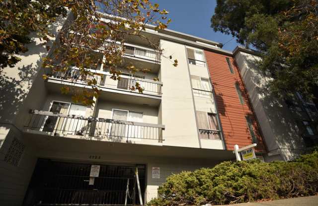 2725 Haste St. photos photos