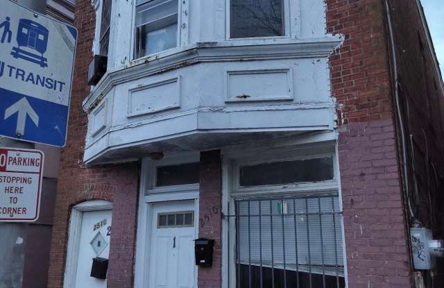 2510 Arctic Ave Ave photos photos