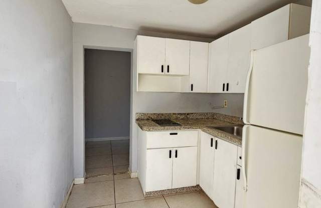 1036 SW 2nd St photos photos