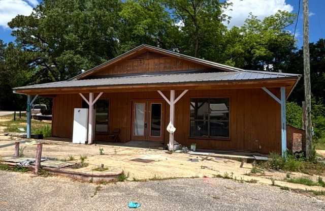 2bd/1ba SPACIOUS CONVERTED LENOX GENERAL STORE photos photos