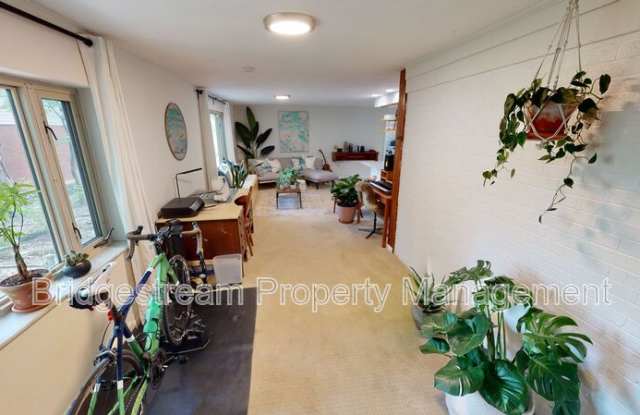 2125 Belloak Drive Gallery 4
