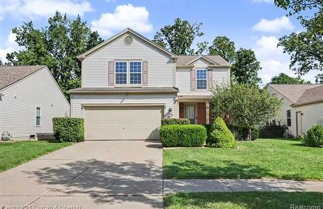 7055 Oakridge Drive Gallery 3