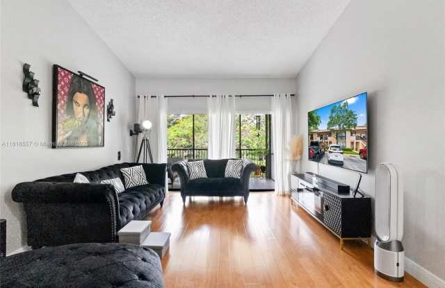 2281 SW 15th St photos photos