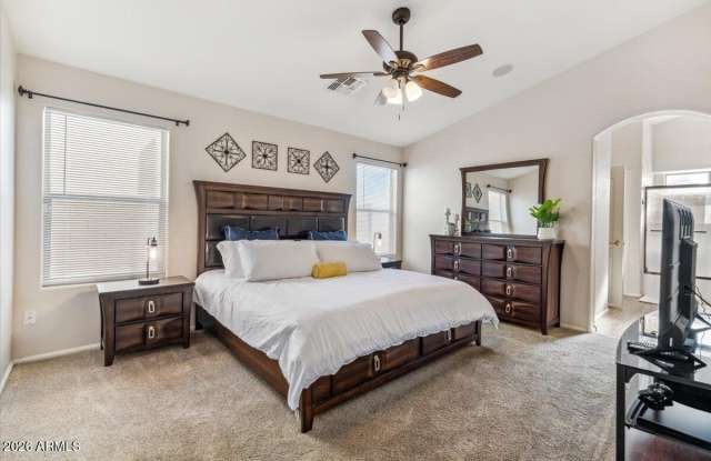 5354 N ORMONDO Way Gallery 4
