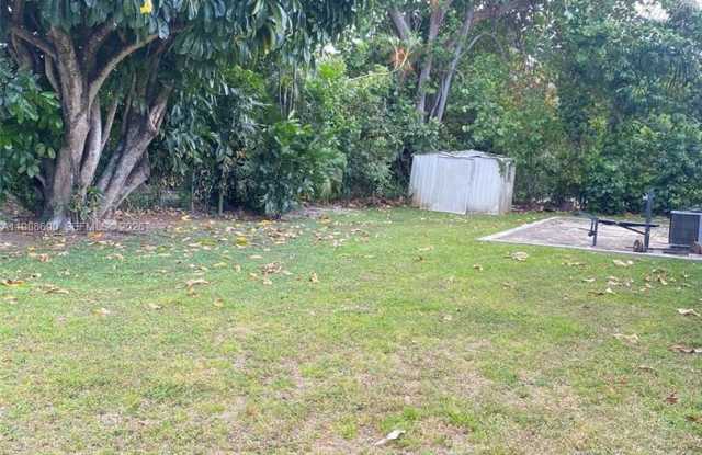 740 NE 179TH TER MIAMI, FL 33162 photos photos