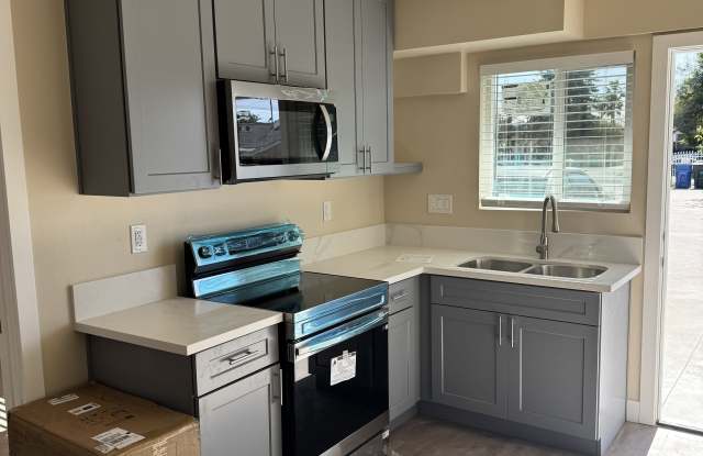921 E 6th St photos photos