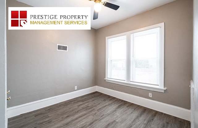 5832-5834 W. Walker St - Upper Gallery 3