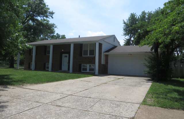 Large single family home photos photos