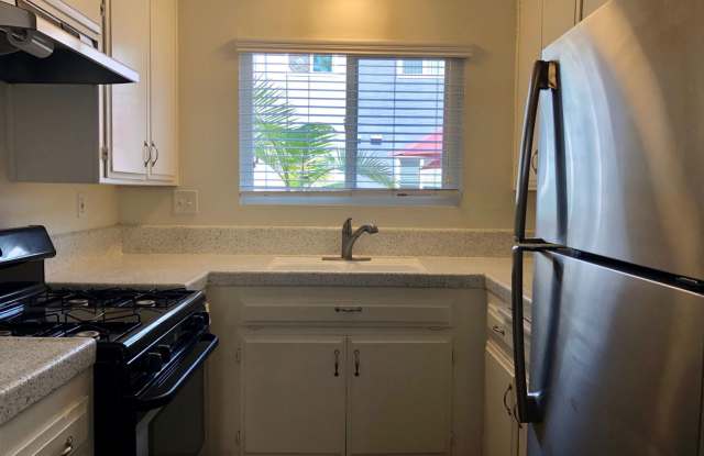 Welcome to Garden Vista, located at 4121 Cherokee Ave in the delightful neighborhood of North Park. Gallery 4