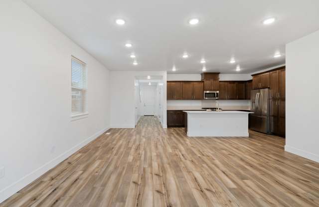 Move-In Ready Elegance - 4 Bedrooms! Pet Fridley! photos photos