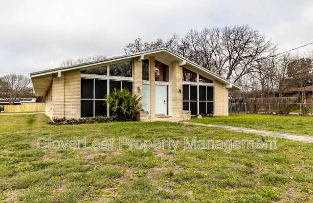319 Gaiety Ln photos photos