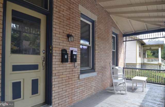 17 W SUMMIT Avenue Gallery 2