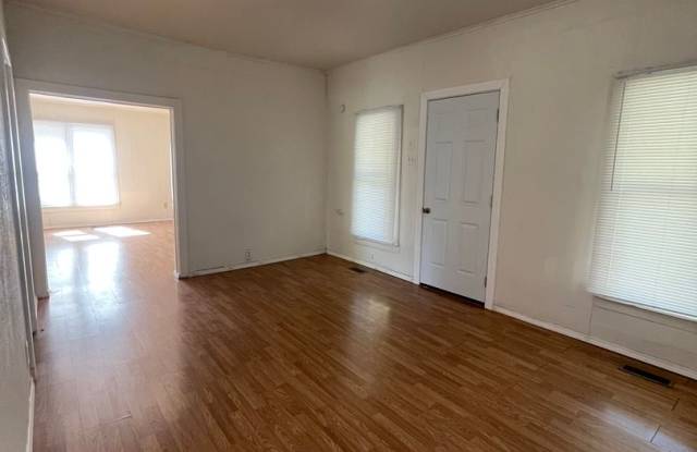 Large 3 Bedroom 1 1/2 Bath House for Rent in Independence KS. Gallery 3