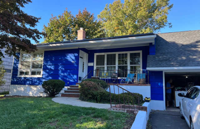 Spacious 5-Bedroom Home in South Orange photos photos