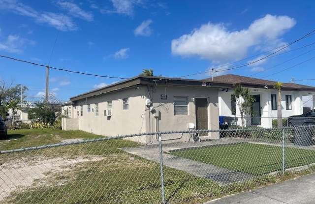 4015 SW 19th St photos photos