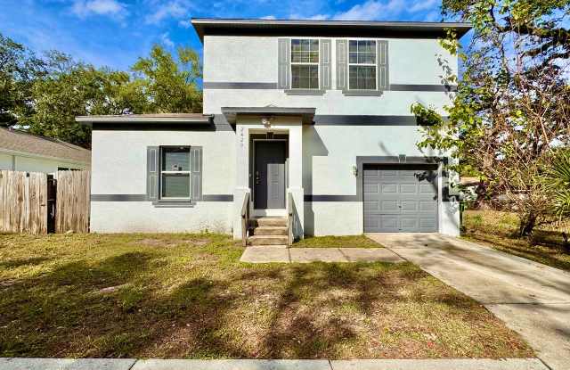 2420 E Ida St photos photos