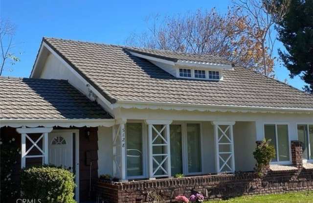 5128 Fulton Avenue photos photos