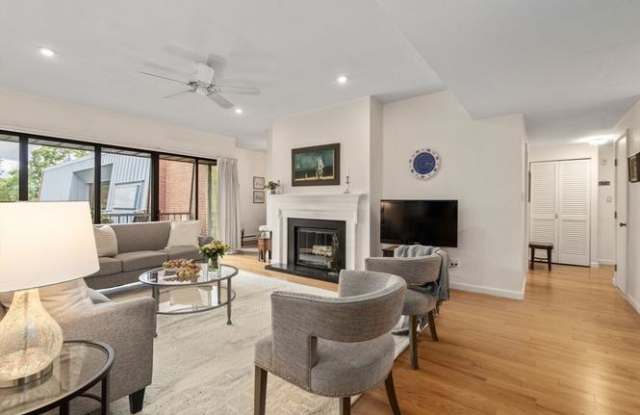 65 Grove St Apt 179DH - 65 Grove Street, Wellesley, MA 02482