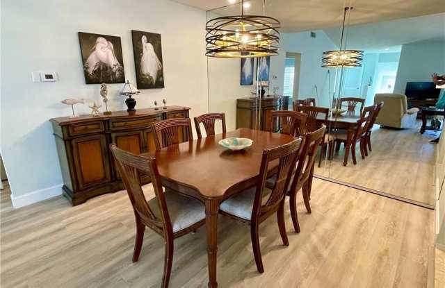 784 Willowbrook Dr Gallery 4
