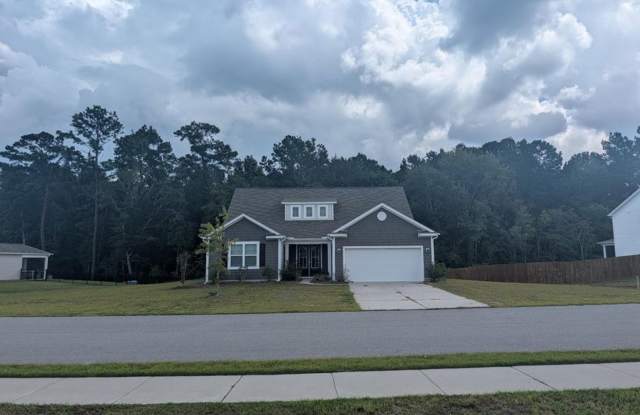 Available now. Beautiful 4 BR/3.5 BA Home in French Quarter Creek! Gallery 1