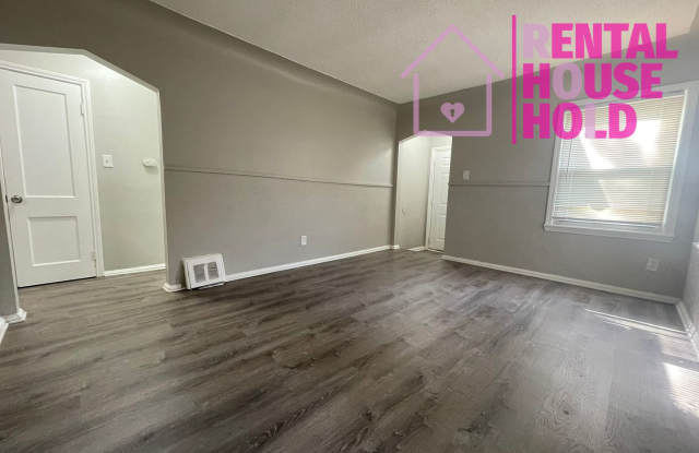 NEW LISTING | 2 BEDS 1 BATH | BASEMENT | GARAGE | FENCED IN YARD | DETROIT photos photos