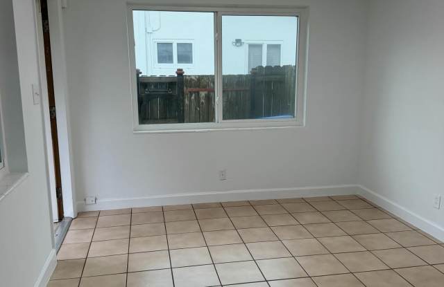 160 NW 43RD Court Gallery 3