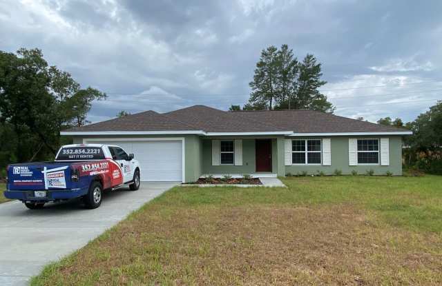 Desirable SW Ocala Neighborhood 4/2/2 *WON'T LAST* - 2840 Southwest 147 Street, Marion County, FL 34473