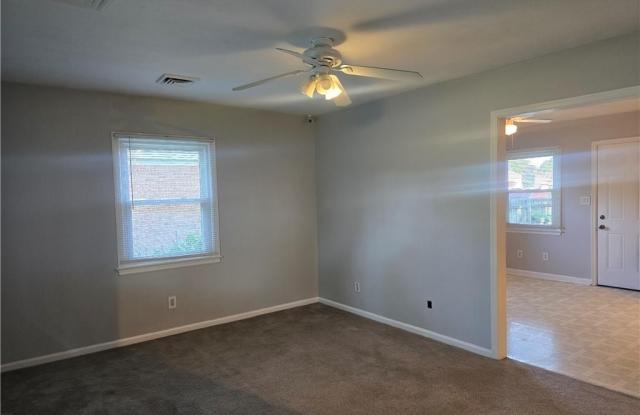 900 Bailey Place Gallery 2