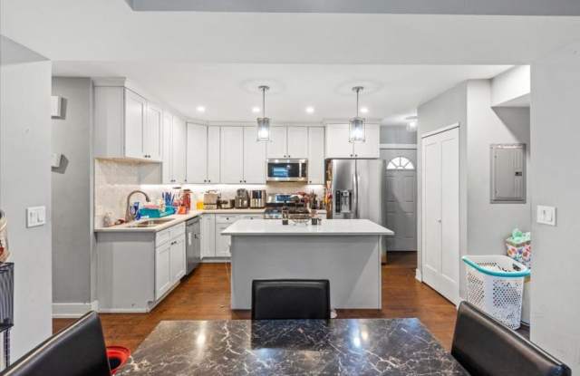 3026 N Allen Avenue photos photos