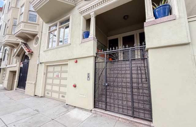 3 bed 1 bath Townhome in heart of Mission District - 3564 18th Street, San Francisco, CA 94110