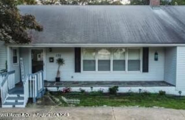 170 Monmouth Road - 170 Monmouth Road, Oakhurst, NJ 07755