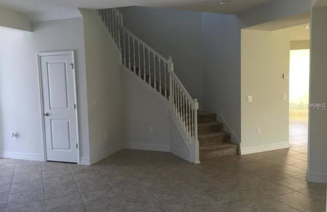 11611 CHATEAUBRIAND AVENUE Gallery 2