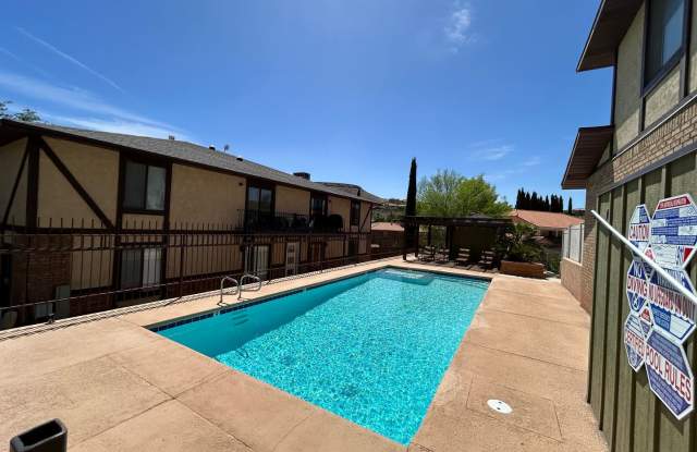 Available November 1st - 3 bed, 2.5 bath, 2 car garage for rent Gallery 4