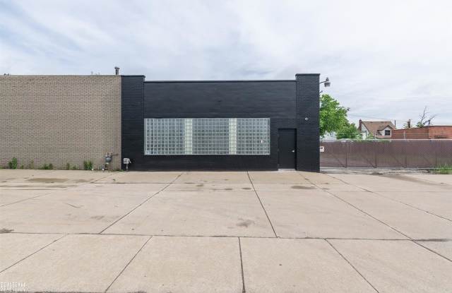 6757 E 9 Mile Gallery 2