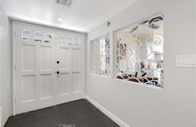 759 Spruce Street Gallery 4