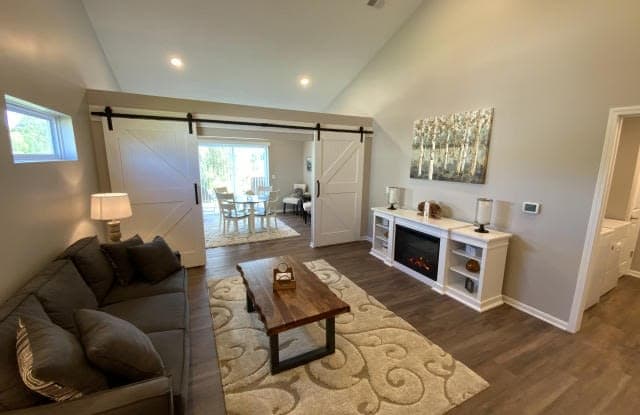 1518 Elijah Lane Unit C12 photos photos
