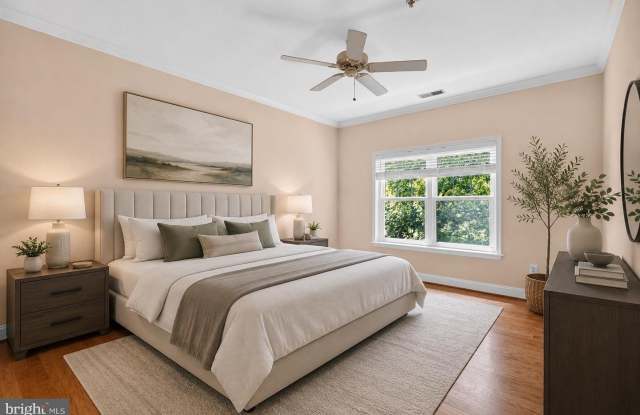 2111 GANTON GRN #208E Gallery 4