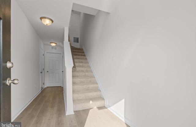 377 TUMBLERS WAY Gallery 3