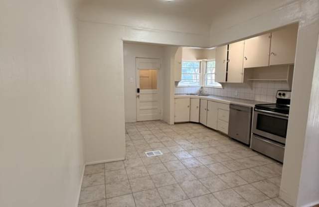 1412 16th Street - Unit 1 Gallery 4