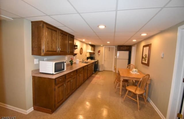 15 JUSTINE PL - 15 Justine Place, Succasunna, NJ 07876