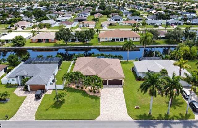 1320 SW 31st Terrace Gallery 2