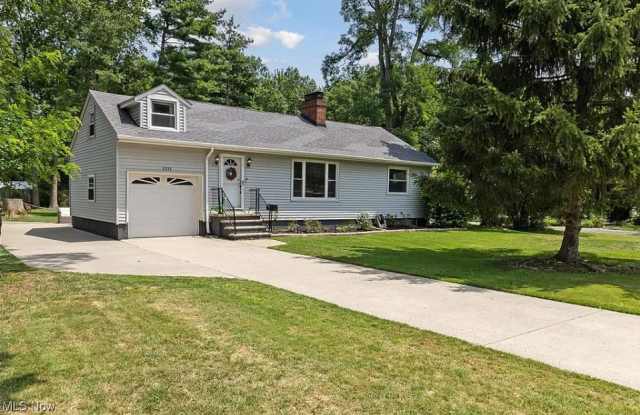 2353 West Hedgewood Drive Gallery 1