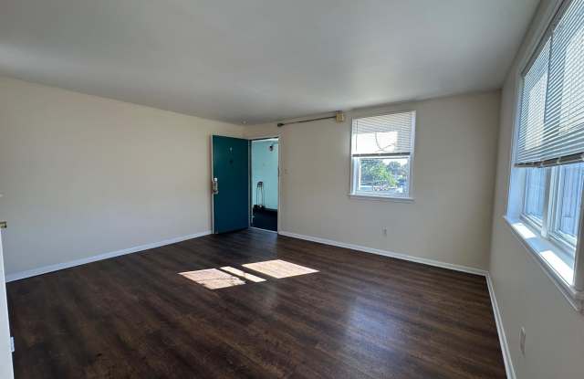 5812 N 2ND Street photos photos