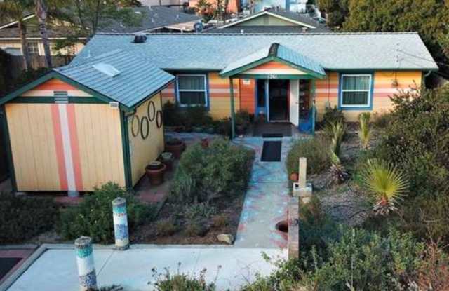 1261 Trouville Avenue photos photos