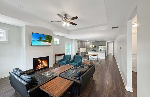Spacious 3 bedroom, 2.5 bath built in 2022 in Midtown near Southern and McLean Gallery 4
